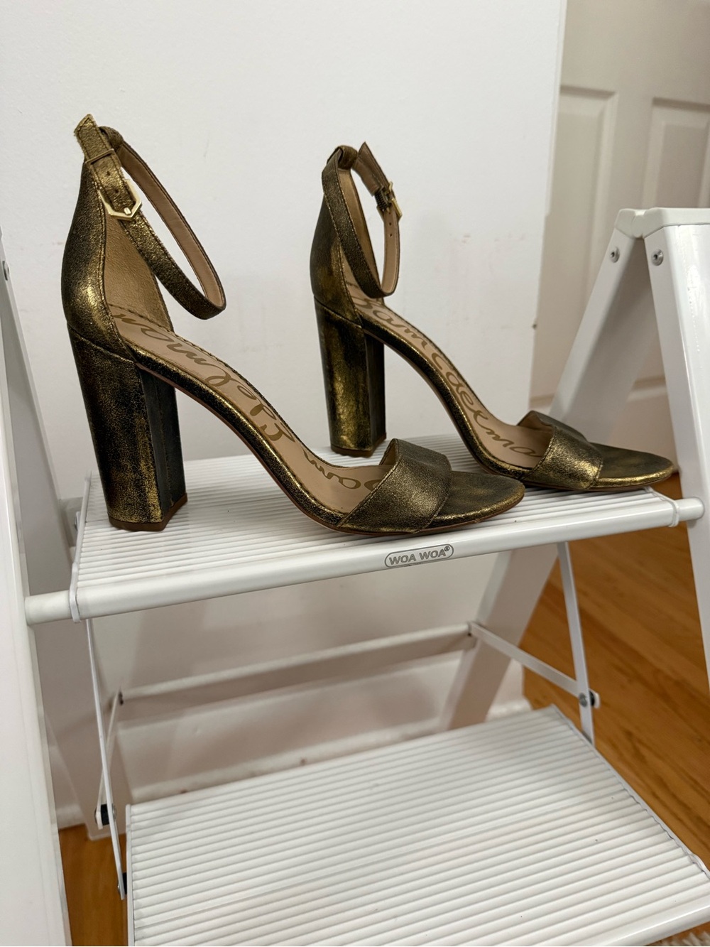 Sam Edelman Metallic Gold Ankle-Strap Block Heels SZ 9